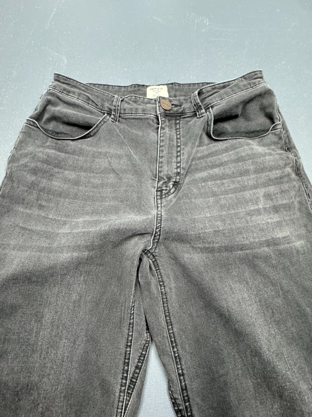 Ripton & Co Womens Size 29 Black Stretch Wide Leg Raw Hem Cargo Jeans High Rise - Picture 2 of 14